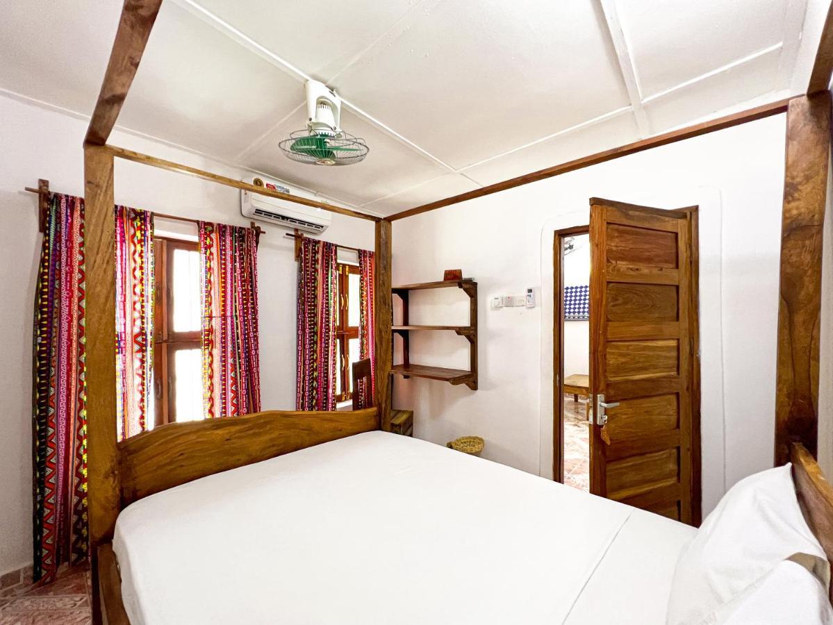 Shoki Shoki Guest House Zanzibar ภายนอก รูปภาพ