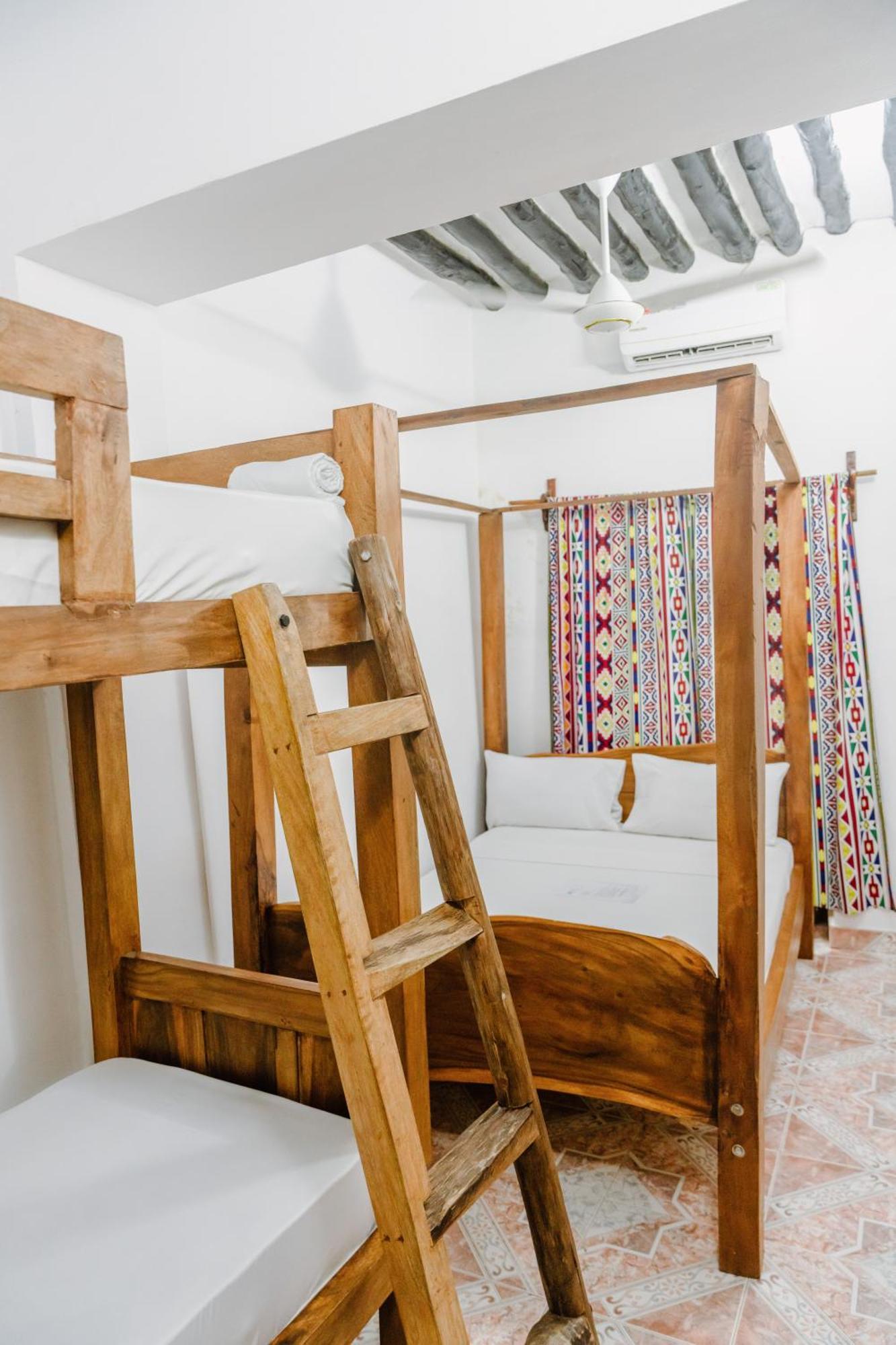 Shoki Shoki Guest House Zanzibar ภายนอก รูปภาพ